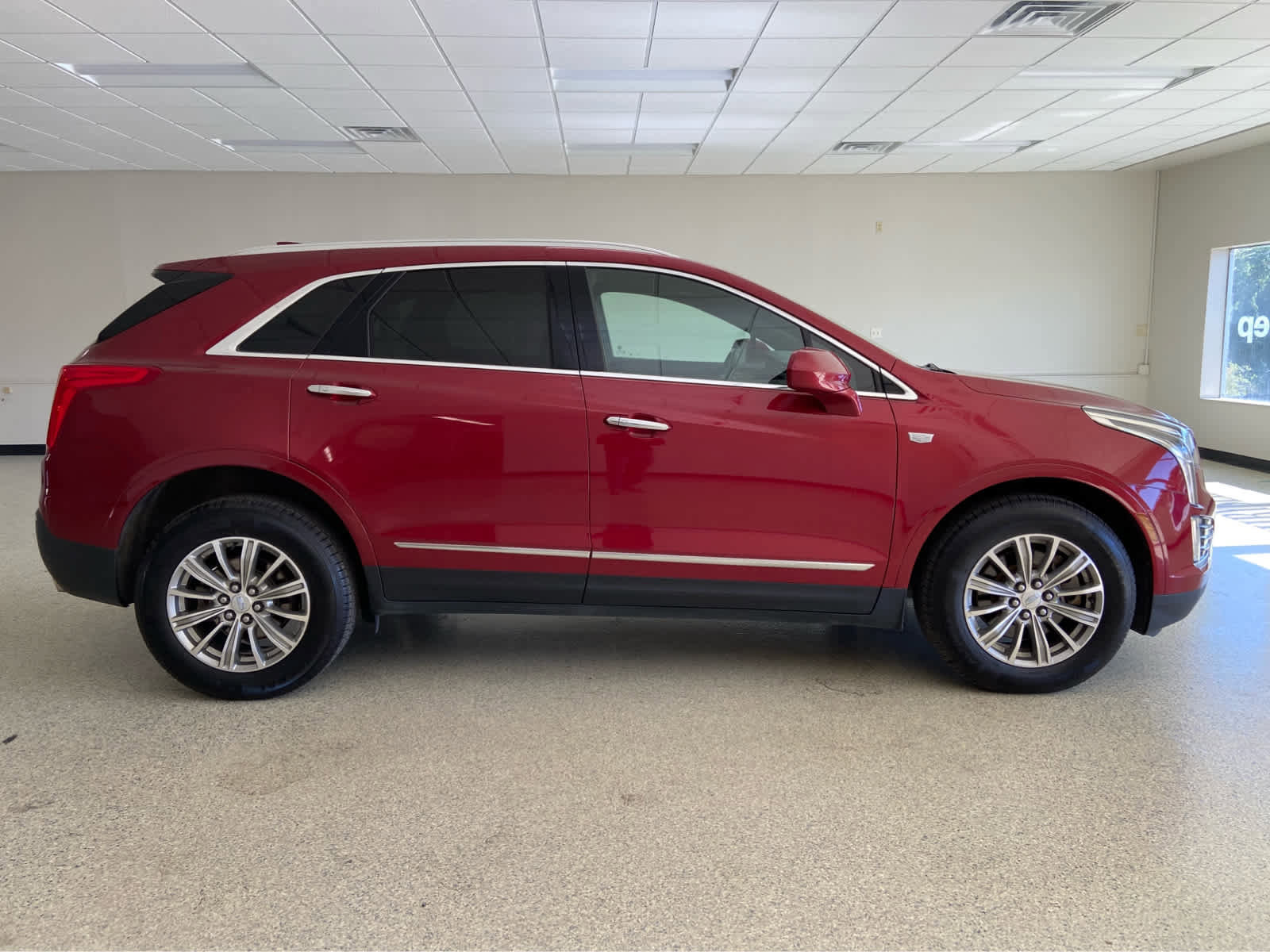 Used 2019 Cadillac XT5 Luxury image 4