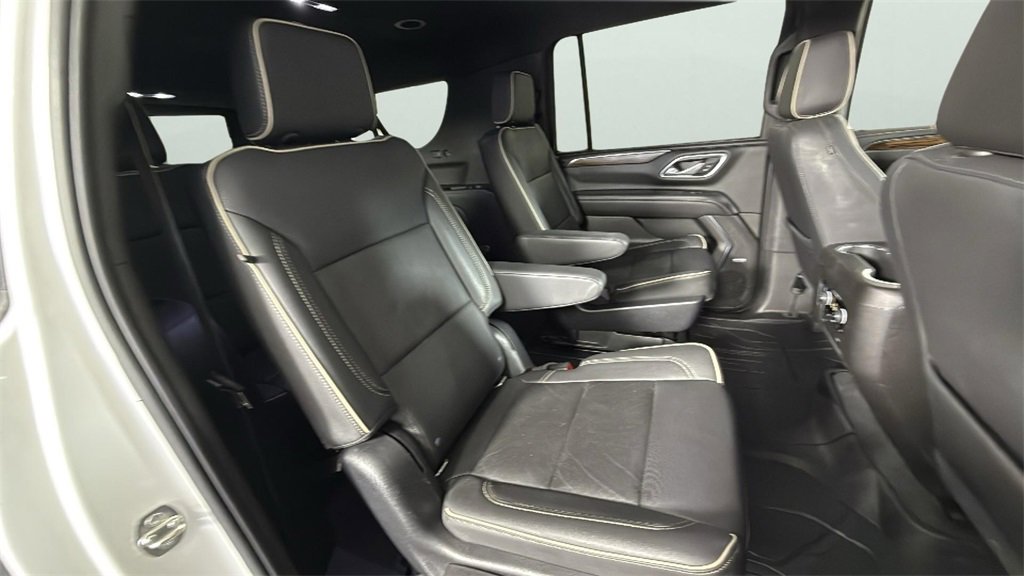 Used 2021 Chevrolet Suburban Premier image 30