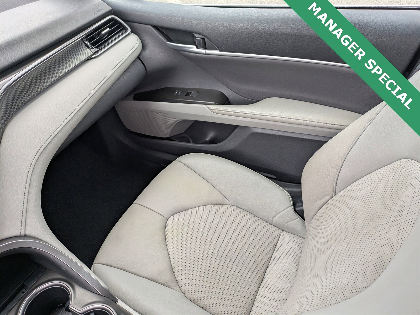 Used 2024 Toyota Camry XSE image 16