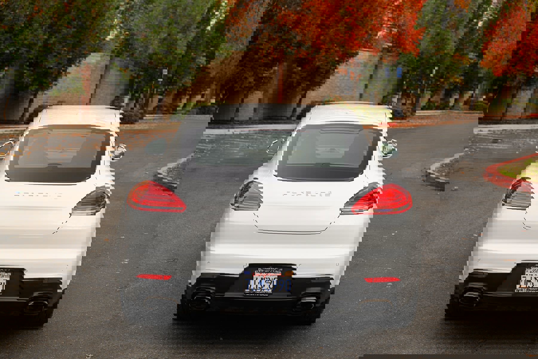 Used 2015 Porsche Panamera 4 image 6