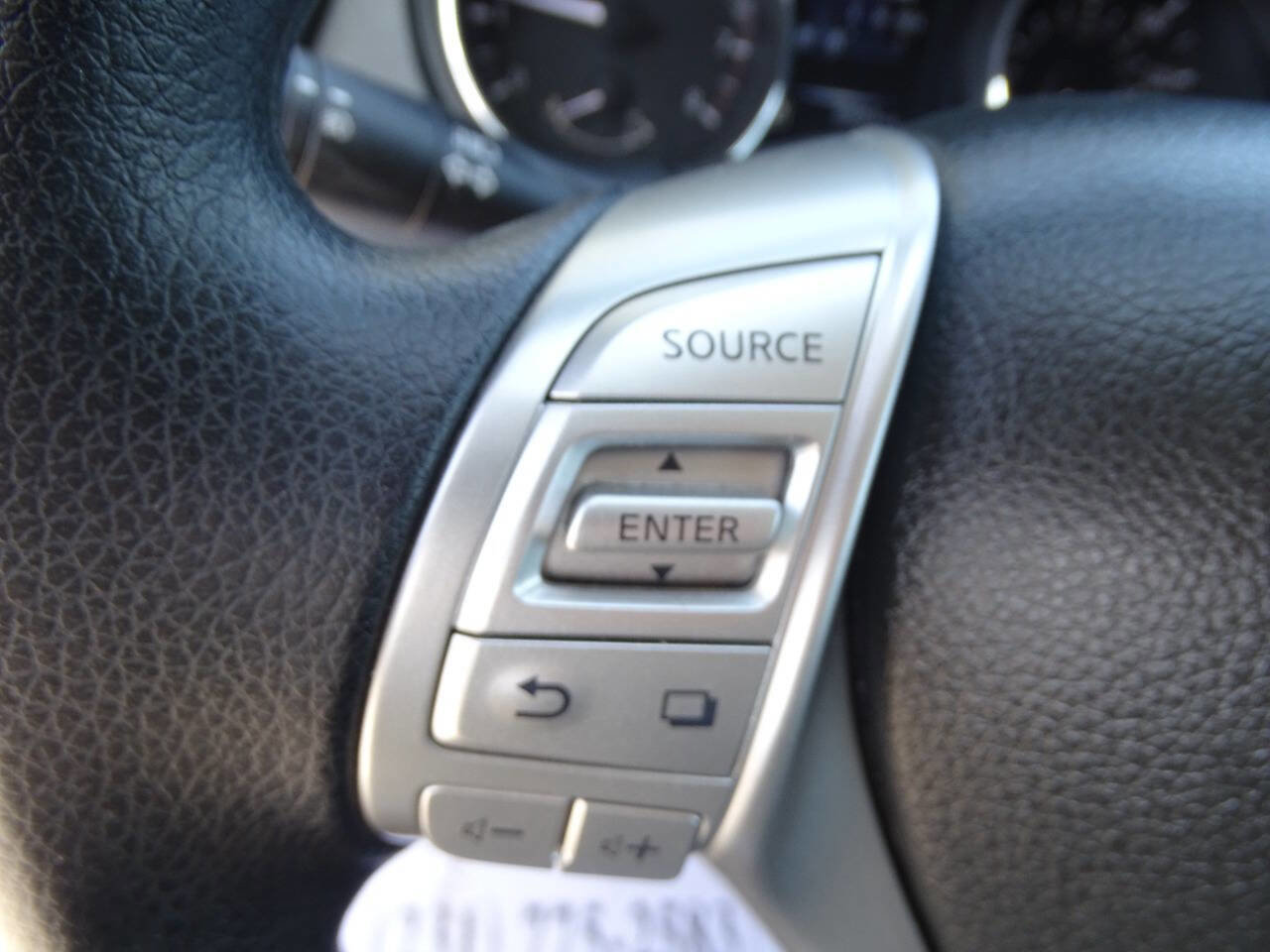 Used 2016 Nissan Rogue SV image 14