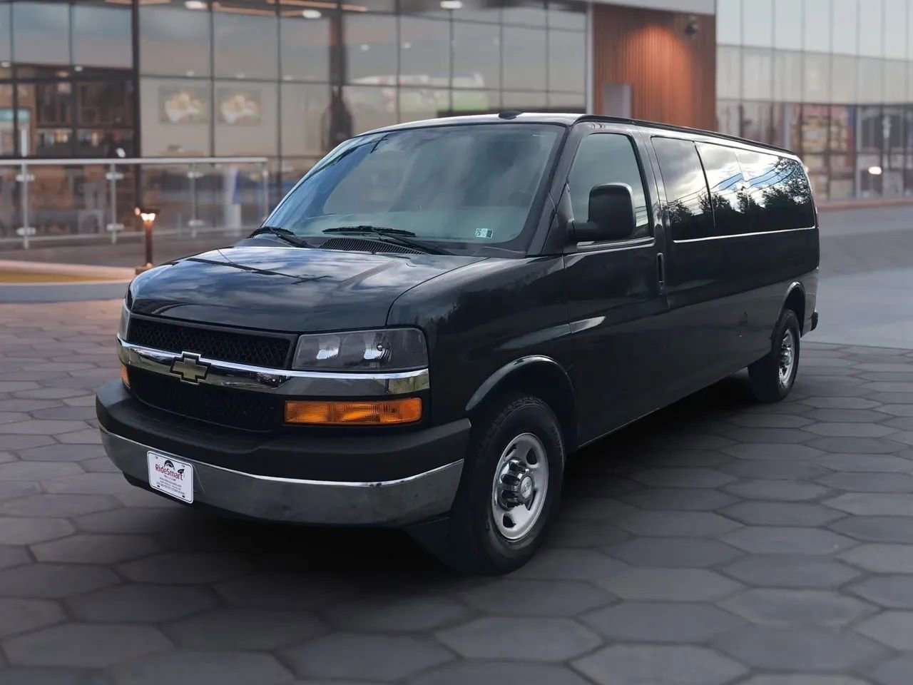 Used 2017 Chevrolet Express 3500 LT w/ LT Preferred Equipment Group image 6