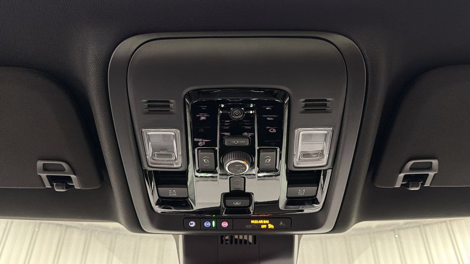 Used 2026 GMC Yukon Denali w/ Sun & Power Step Package AWD/4WD image 44