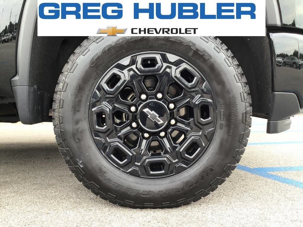 Used 2024 Chevrolet Silverado 2500 LTZ w/ LTZ Plus Package AWD/4WD image 17