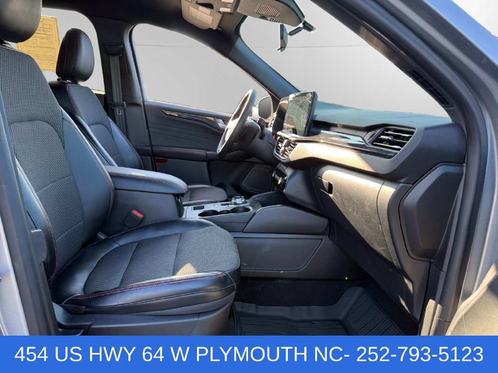 Used 2023 Ford Escape ST-Line w/ Tech Pack #1 AWD/4WD image 15