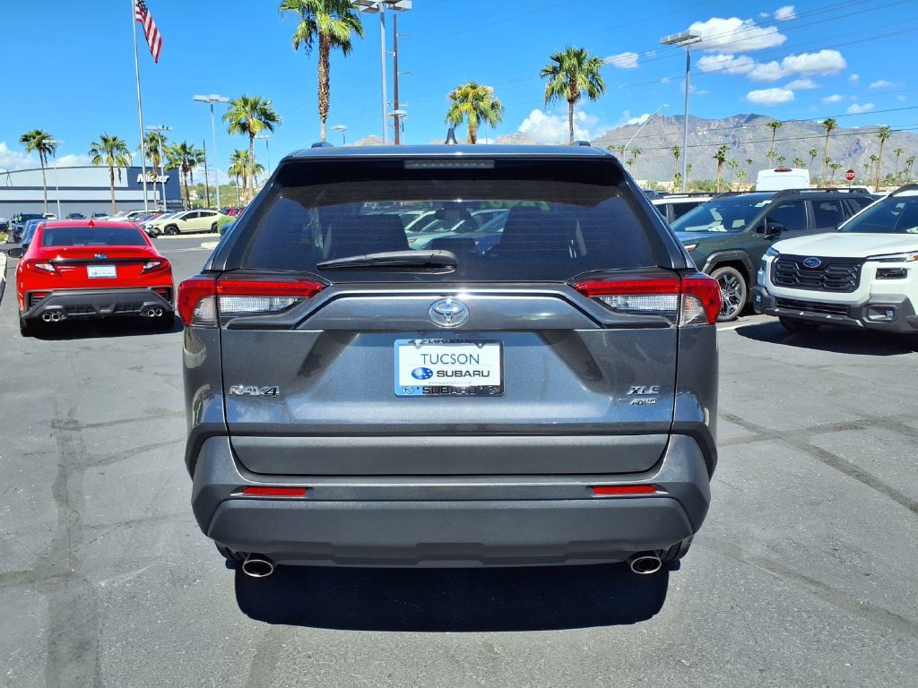 Used 2021 Toyota RAV4 XLE w/ Convenience Package AWD/4WD image 11
