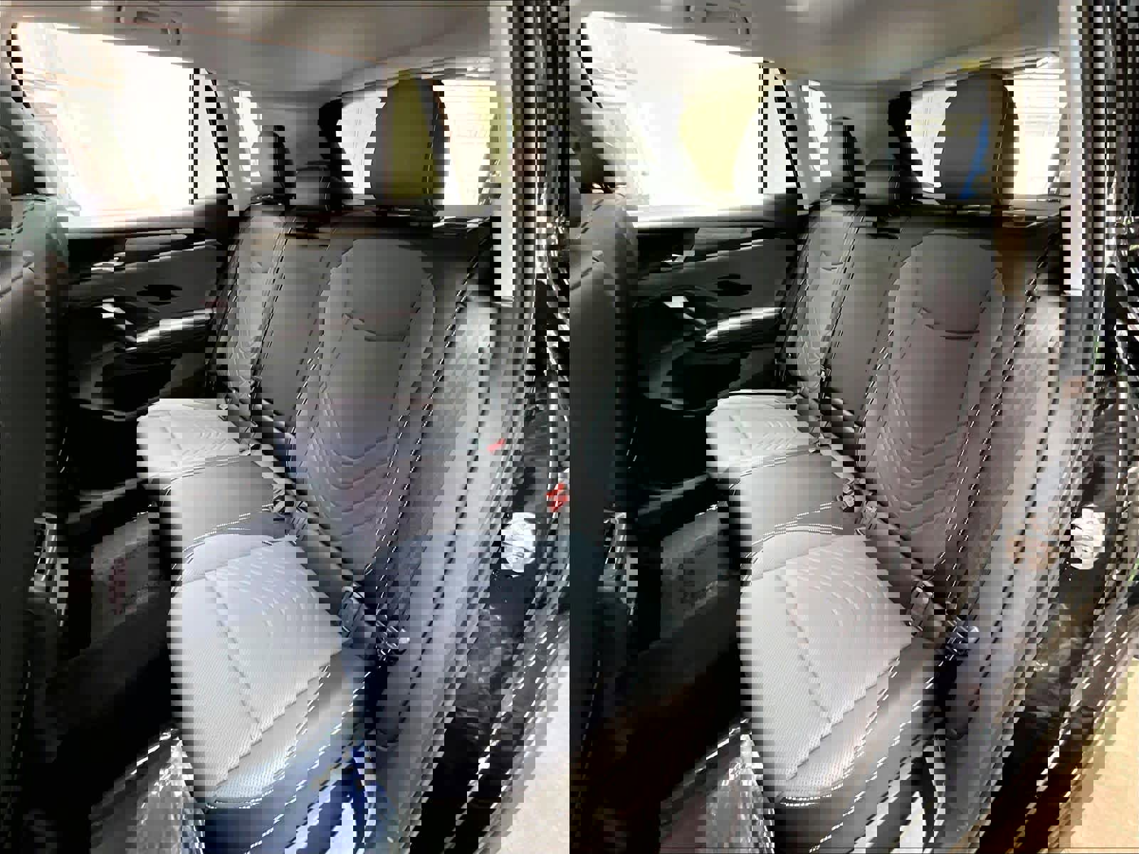 Used 2025 Volkswagen Tiguan SE w/ Panoramic Sunroof Package image 28