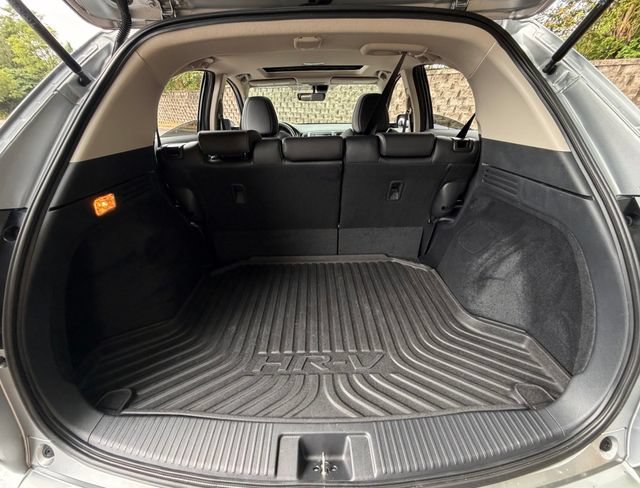 Used 2020 Honda HR-V Touring image 38