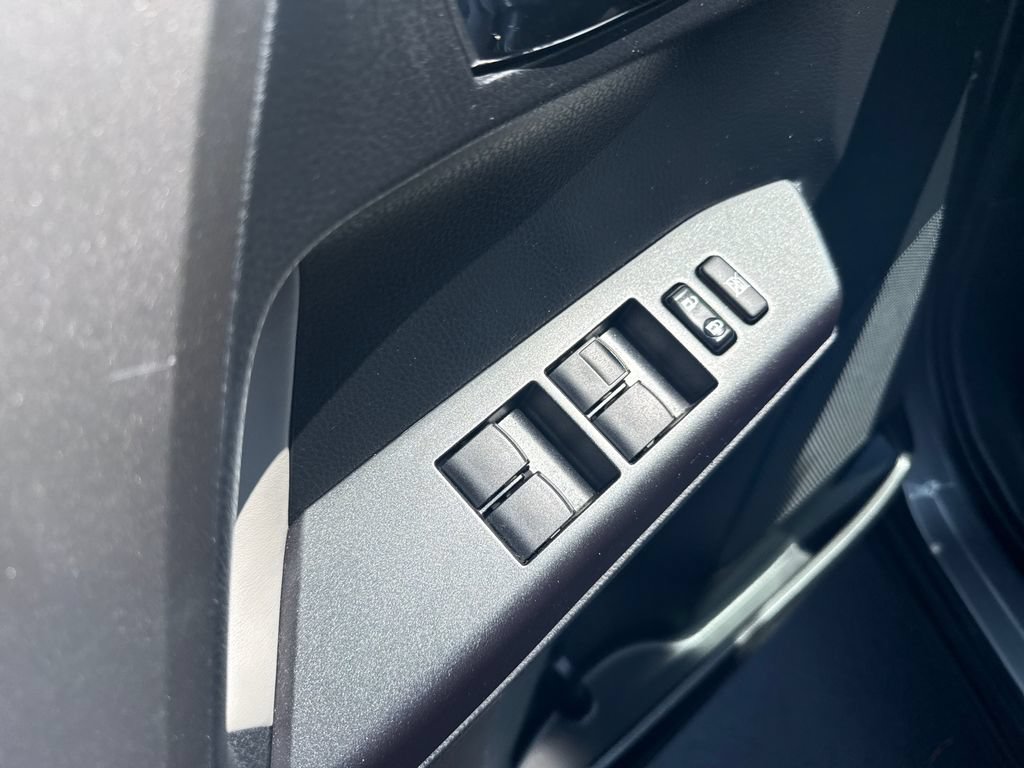 Used 2017 Toyota RAV4 XLE FWD image 10