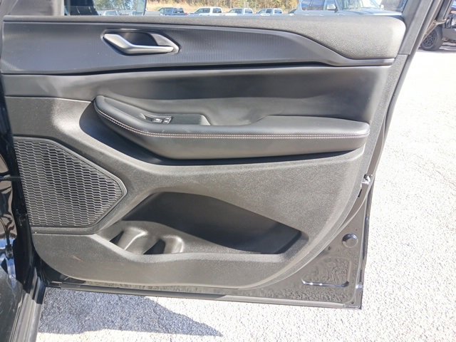 Used 2023 Jeep Grand Cherokee L Laredo image 44