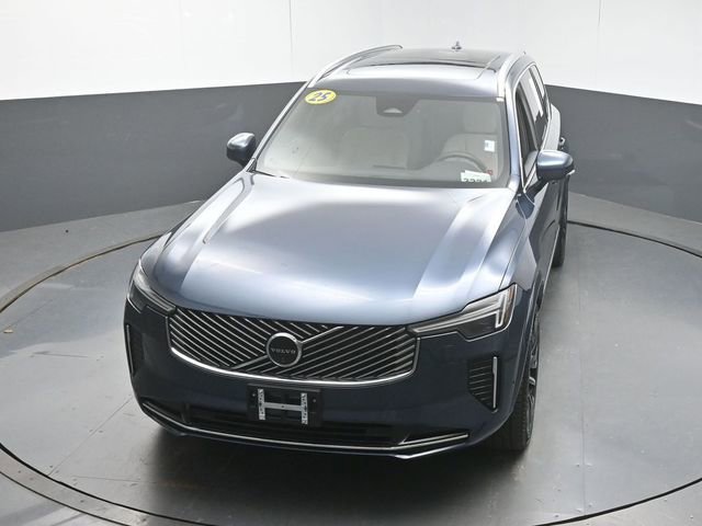 Used 2025 Volvo XC90 B5 Plus w/ Protection Package image 44