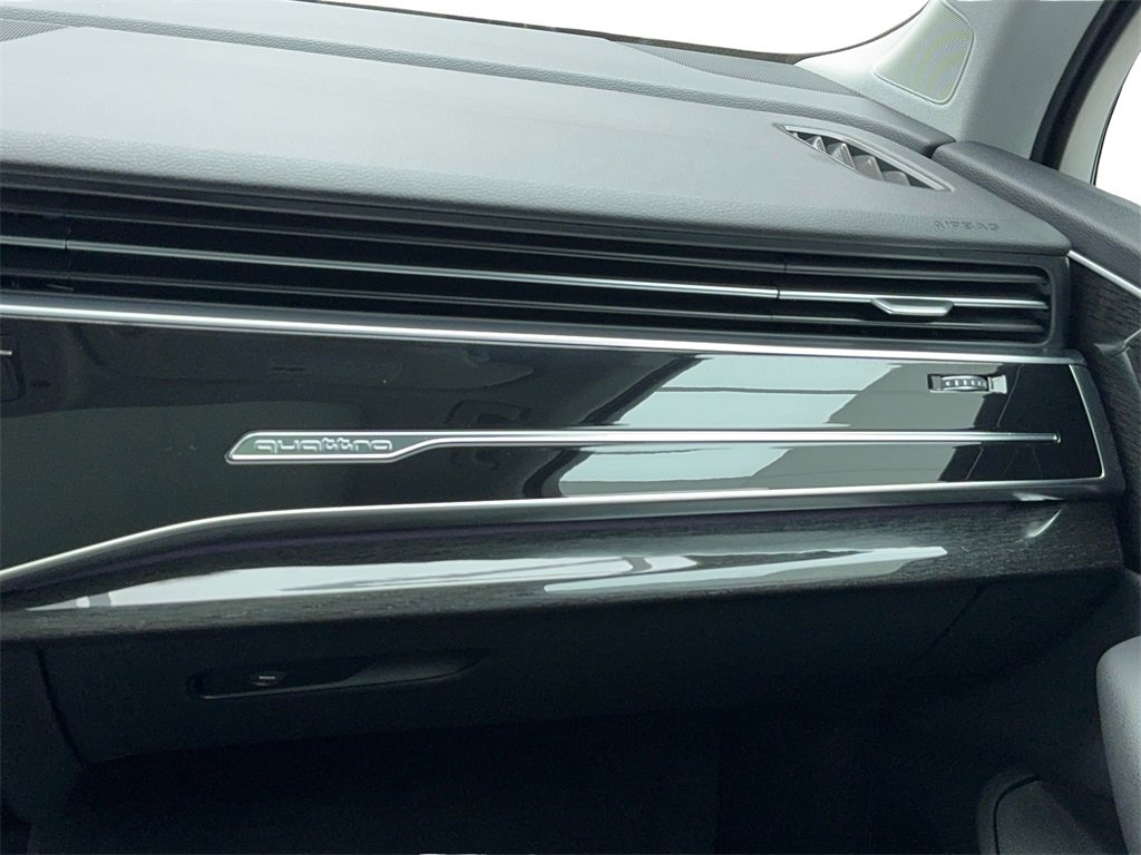 Used 2021 Audi Q7 3.0T Premium Plus image 19