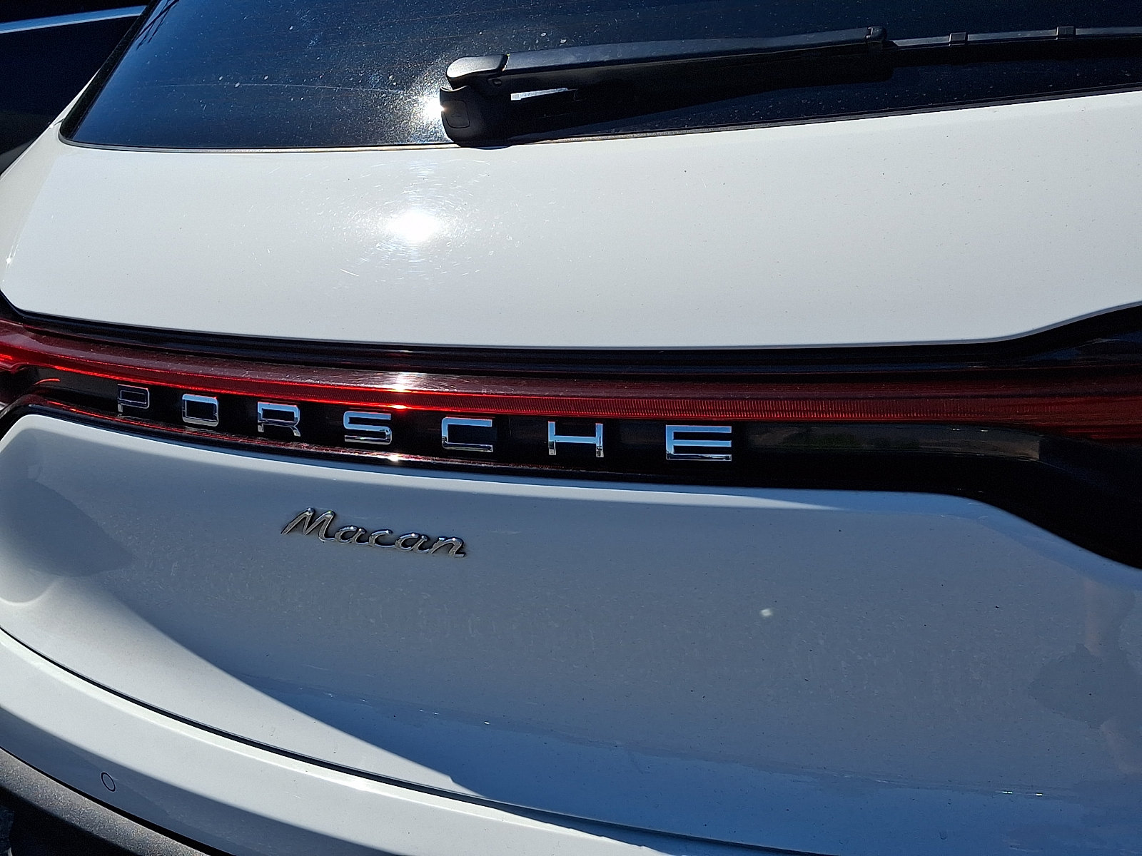Used 2022 Porsche Macan AWD/4WD image 37