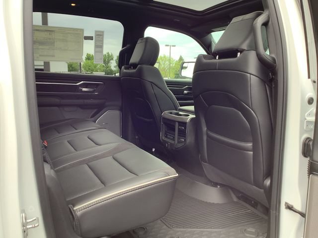 New 2026 RAM 1500 Laramie AWD/4WD image 36