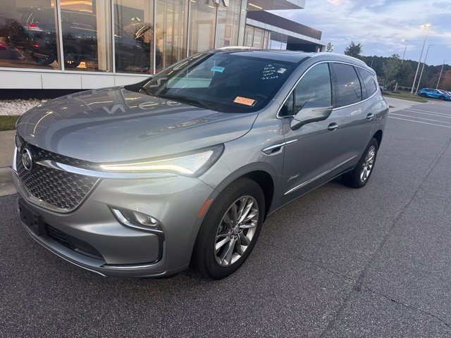 Used 2024 Buick Enclave Avenir AWD/4WD image 2