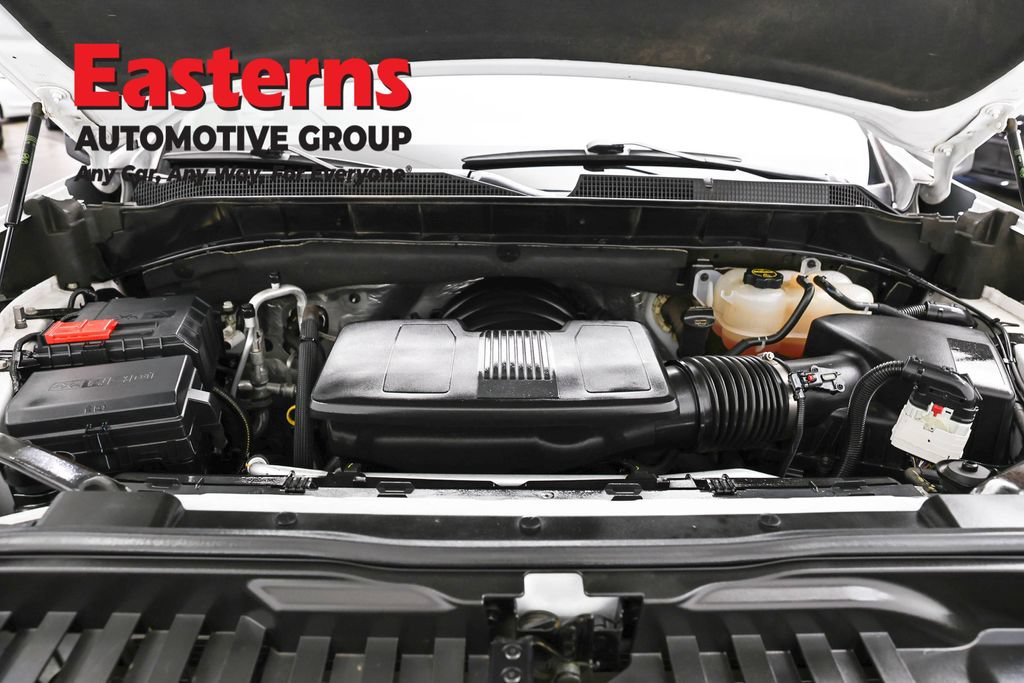 Used 2025 Chevrolet Silverado 1500 LT AWD/4WD image 7