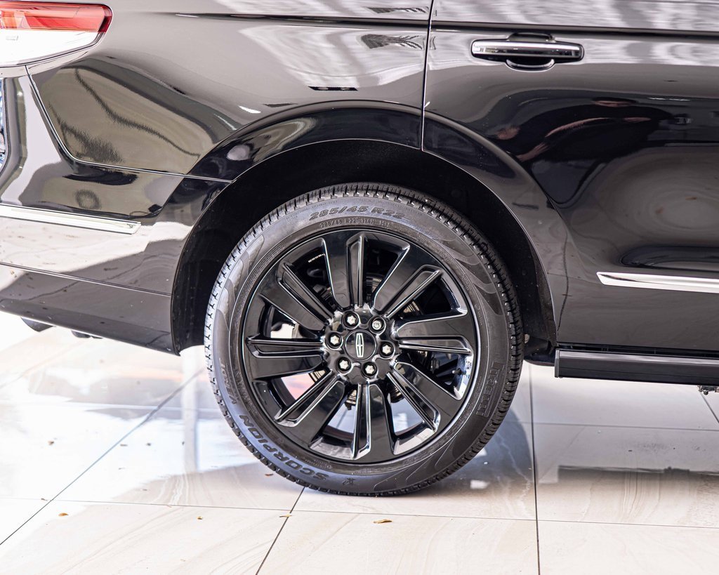 Used 2024 Lincoln Navigator Reserve w/ Equipment Group 201A image 11