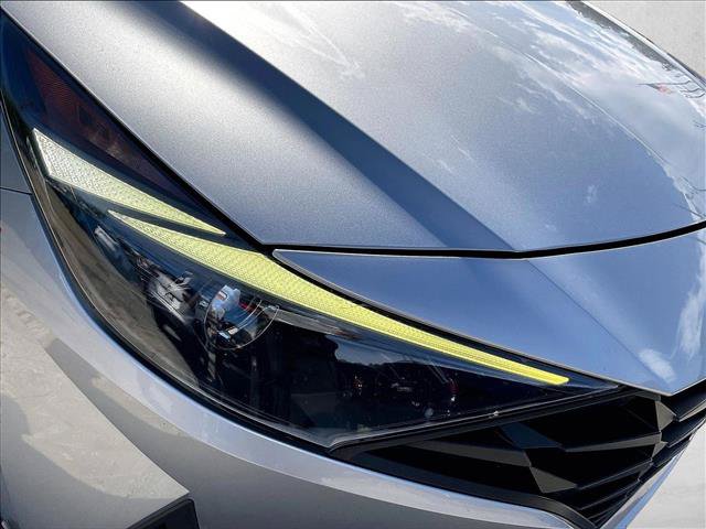 Used 2022 Hyundai Elantra SEL FWD image 28