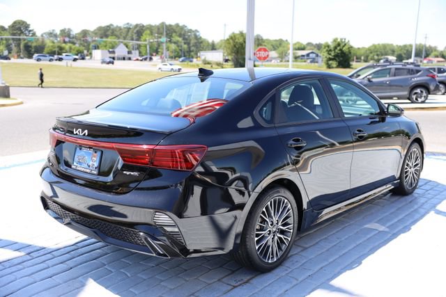 Used 2023 Kia Forte GT-Line w/ GT-Line Premium Package FWD image 5