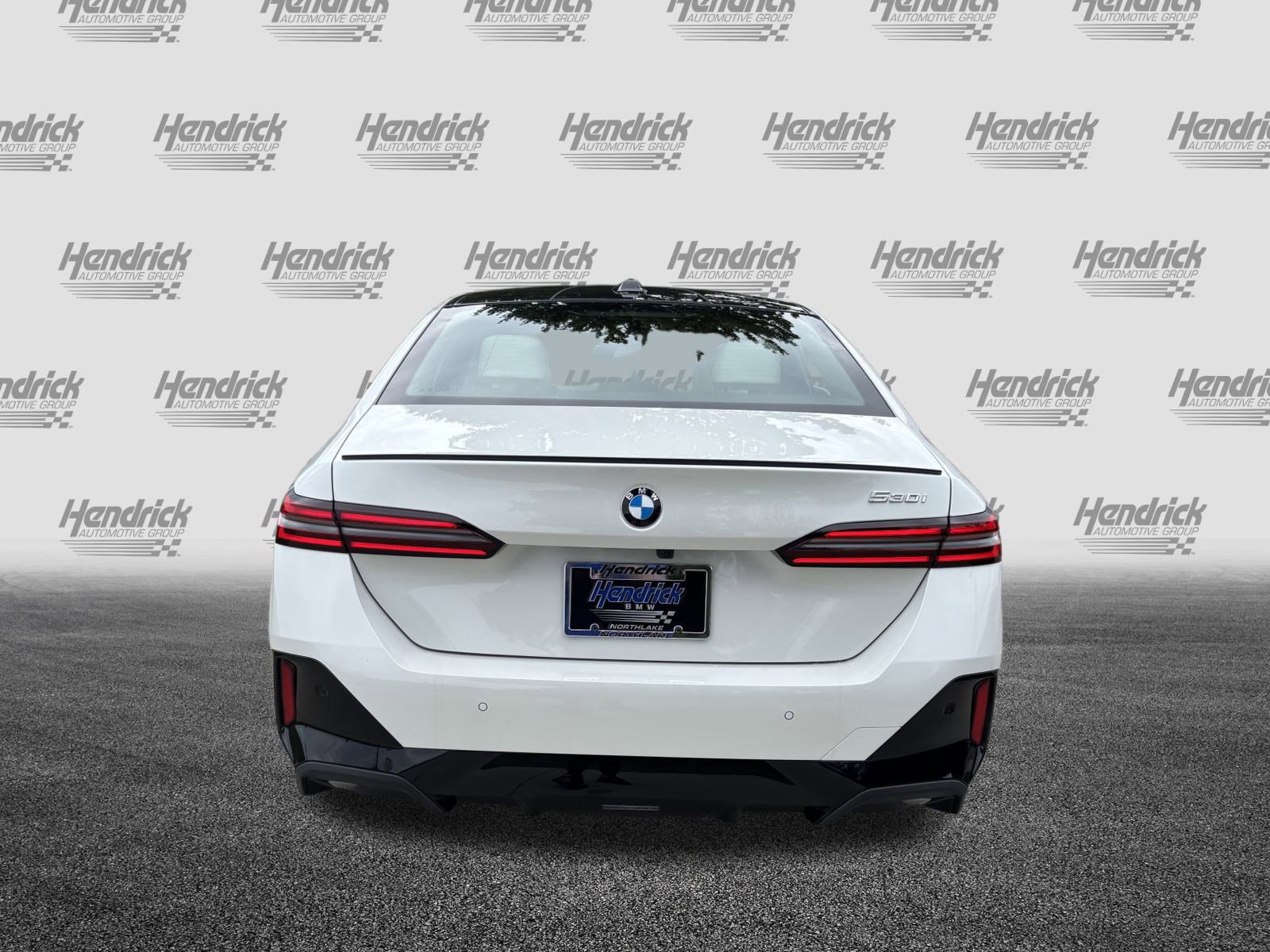 Used 2026 BMW 530i w/ M Sport Package image 8