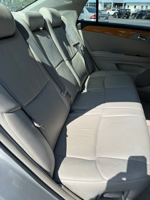 Used 2005 Toyota Avalon XLS FWD image 19