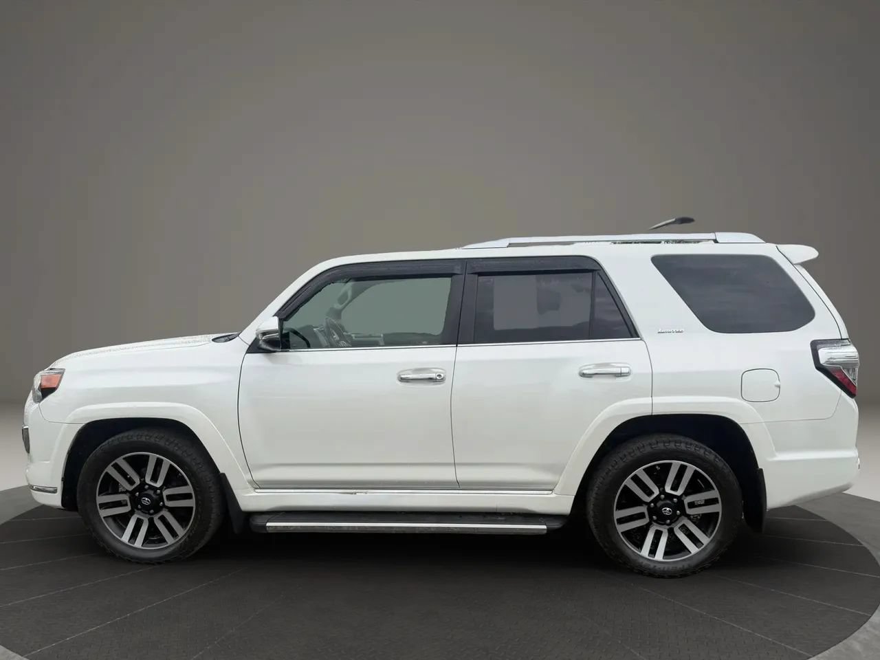 Used 2017 Toyota 4Runner Limited AWD/4WD image 6