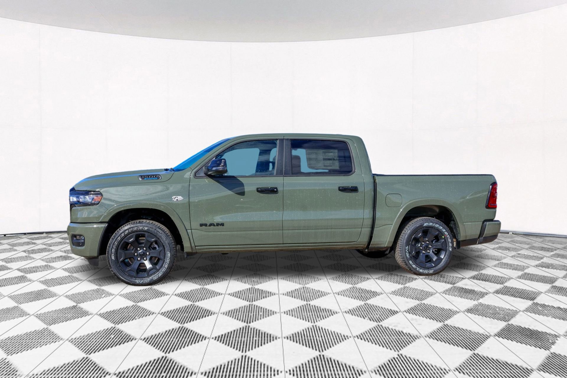 New 2026 RAM 1500 4x4 Crew Cab image 7