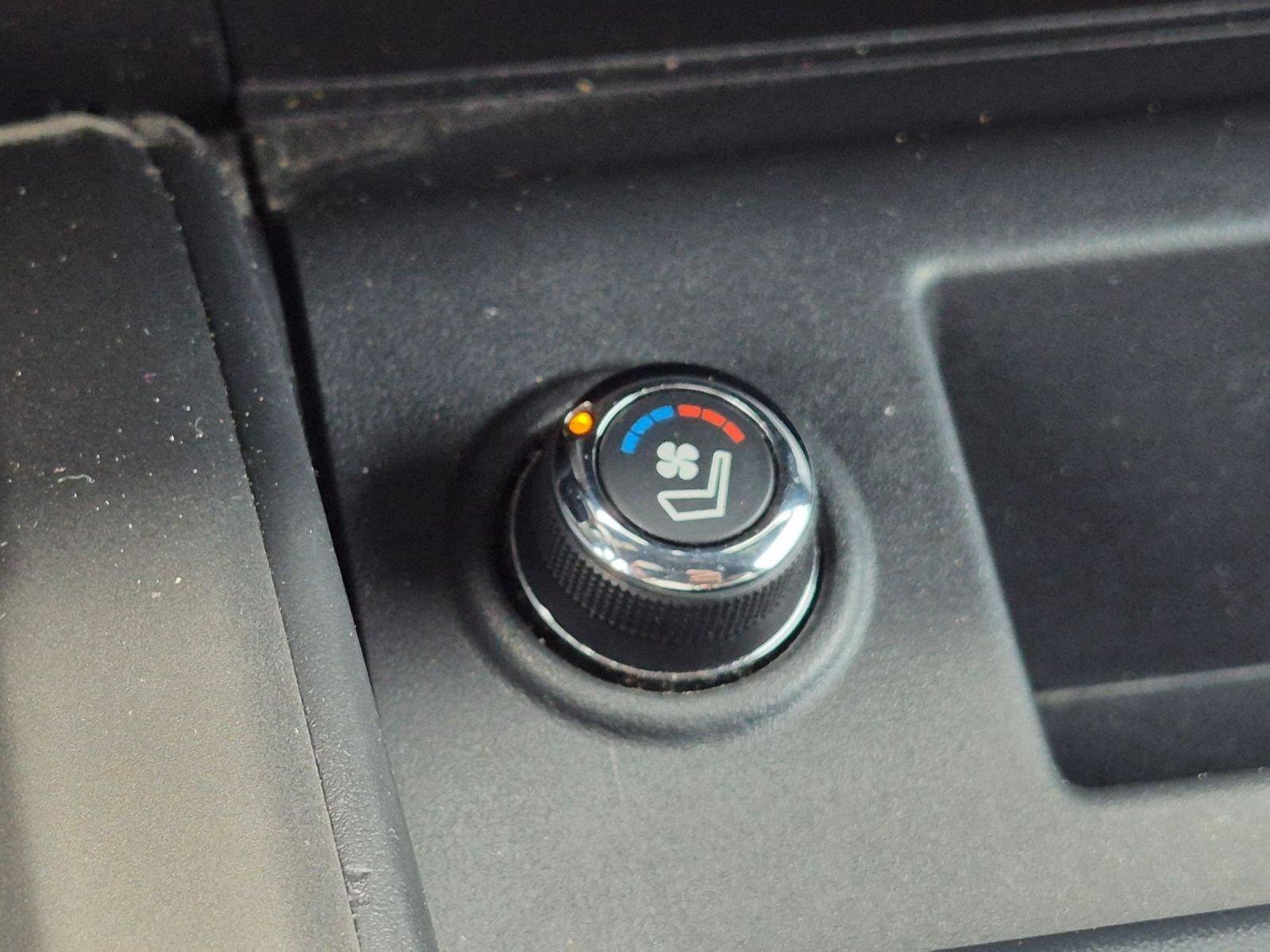 Used 2020 Nissan Titan Platinum Reserve AWD/4WD image 26