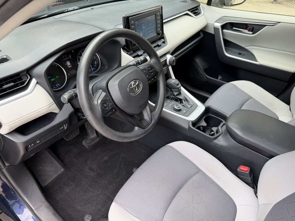 Used 2019 Toyota RAV4 XLE w/ Convenience Package AWD/4WD image 8
