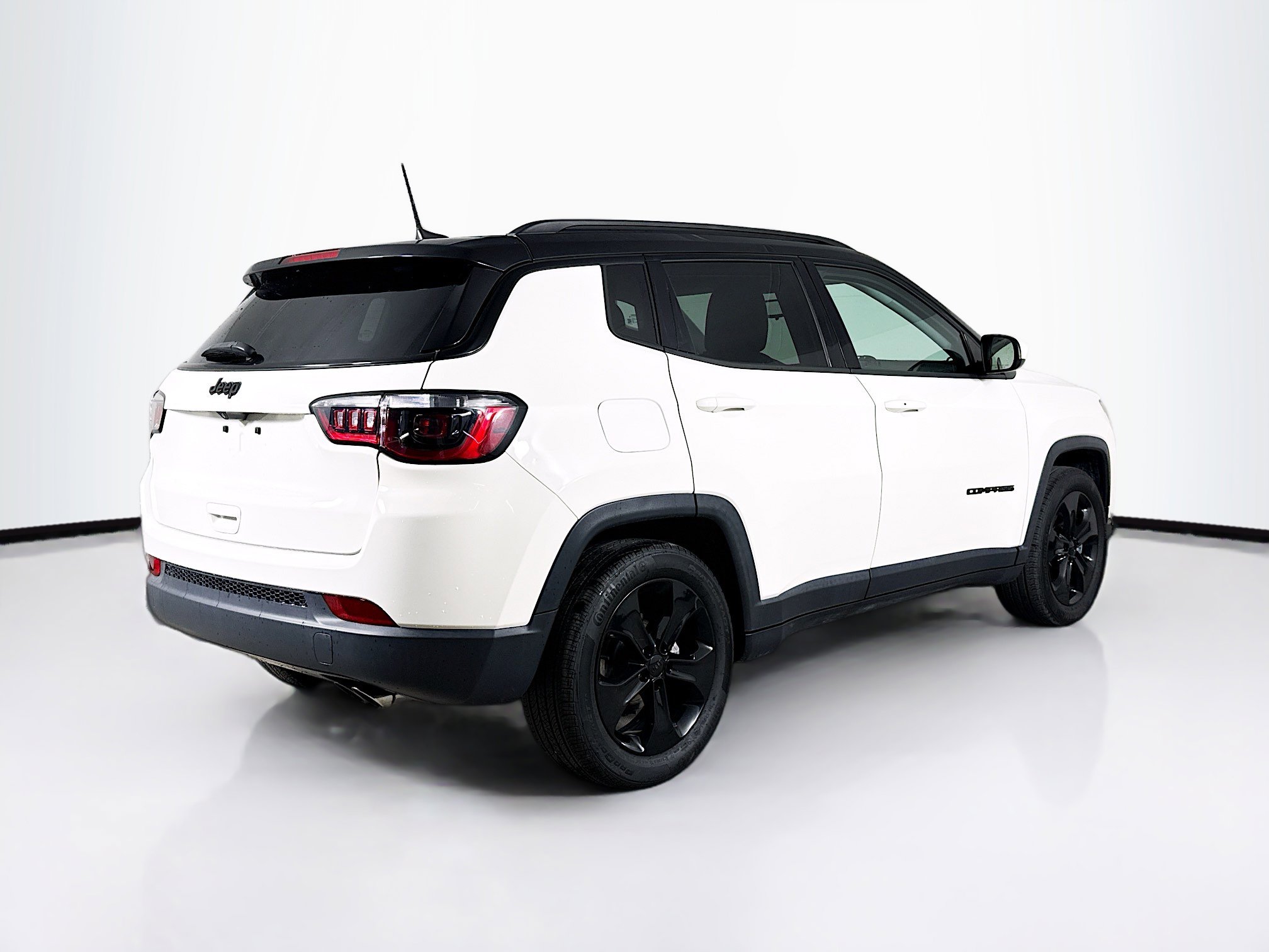 Used 2021 Jeep Compass Latitude image 30