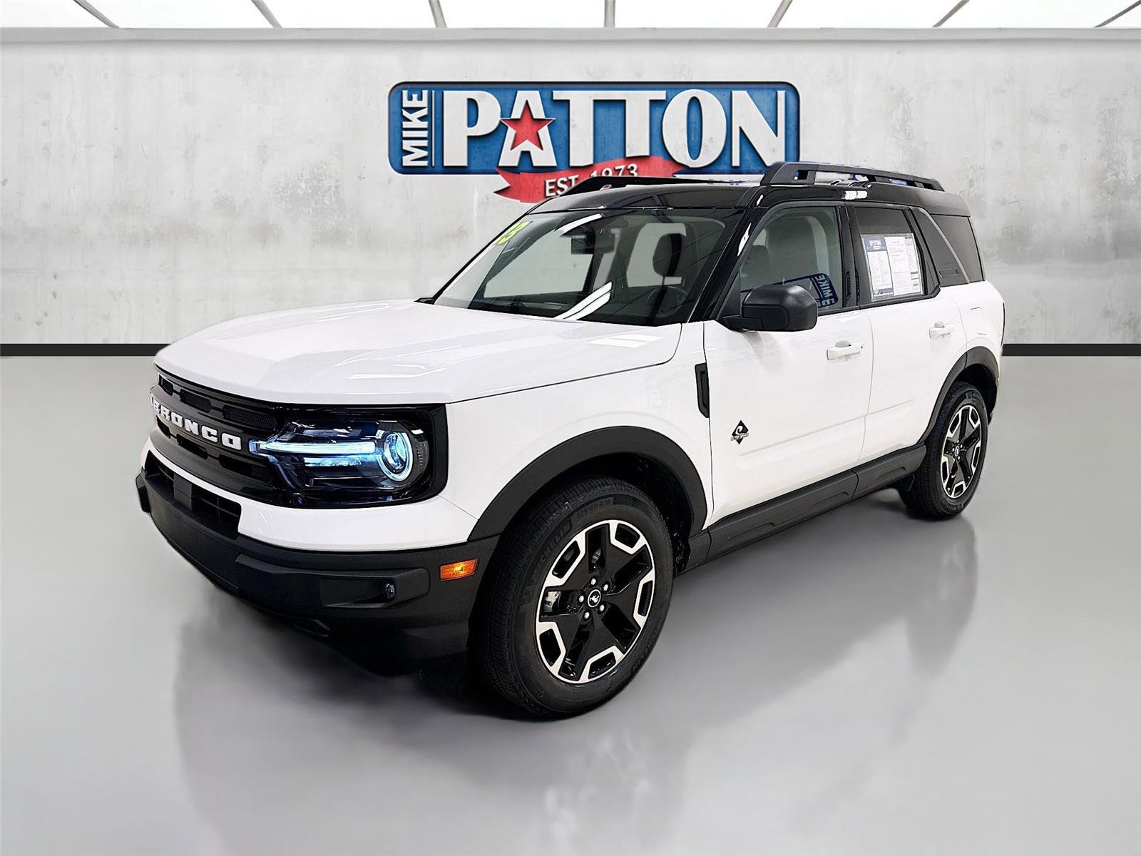 Used 2023 Ford Bronco Sport Outer Banks w/ Tech Package AWD/4WD image 3