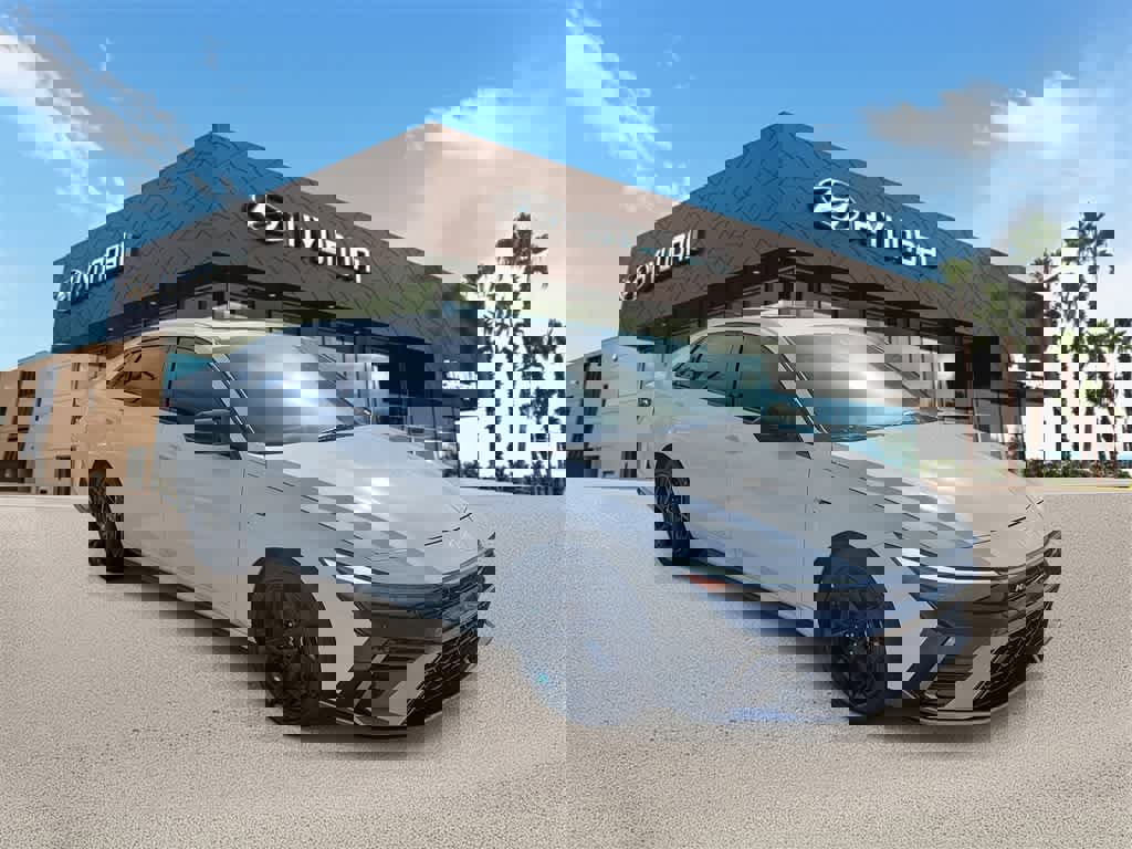 New 2025 Hyundai Elantra N Line image 4