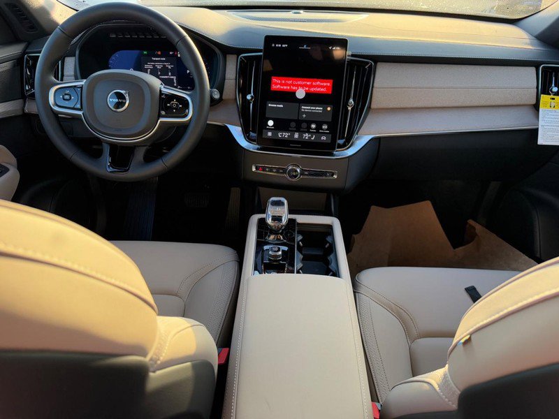 New 2026 Volvo XC90 B6 Plus w/ Protection Package Premier image 7