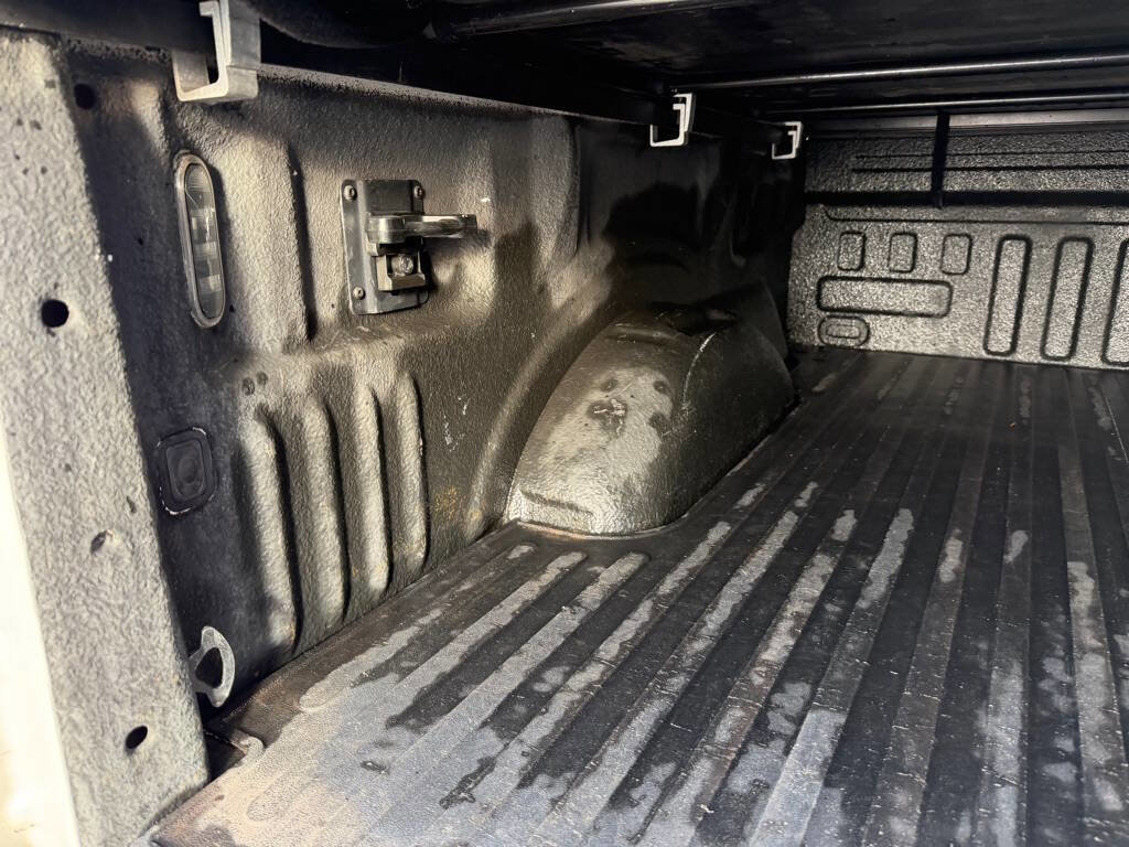 Used 2017 Ford F150 Platinum w/ Equipment Group 701A Luxury AWD/4WD image 48