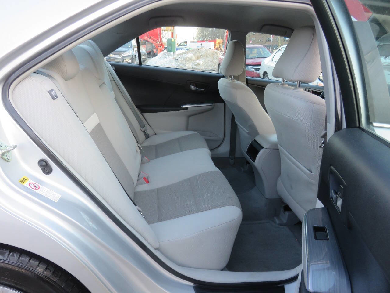 Used 2012 Toyota Camry LE image 18