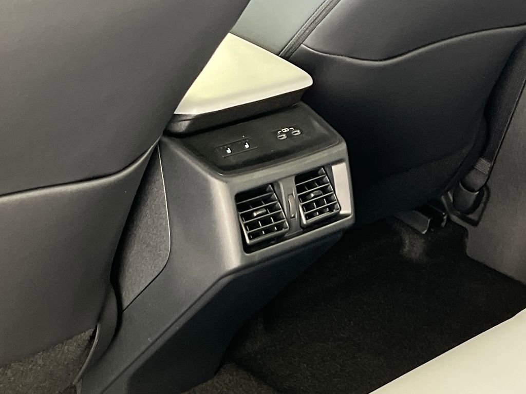 New 2026 Subaru Solterra image 39