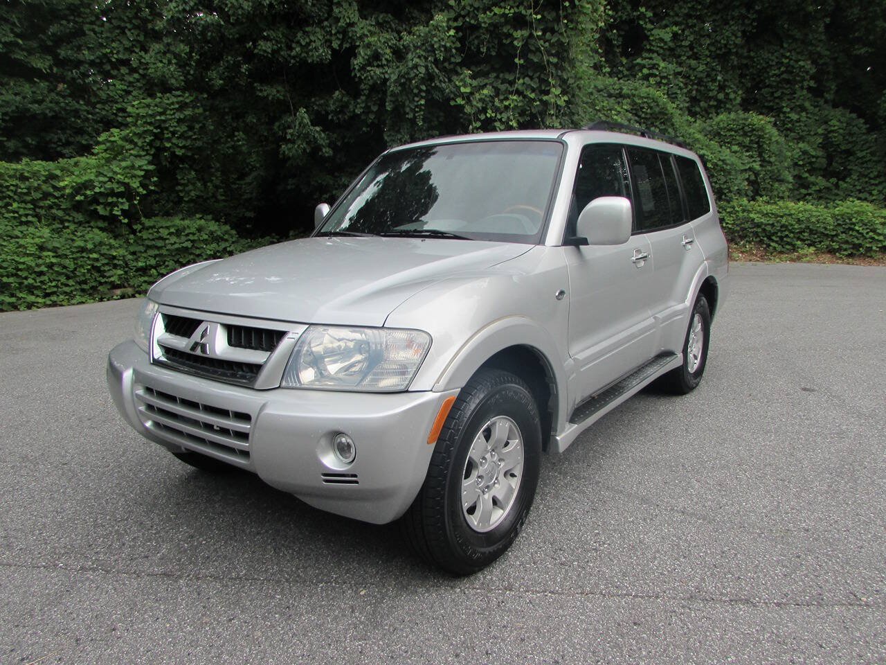 Used 2003 Mitsubishi Montero Limited AWD/4WD image 1