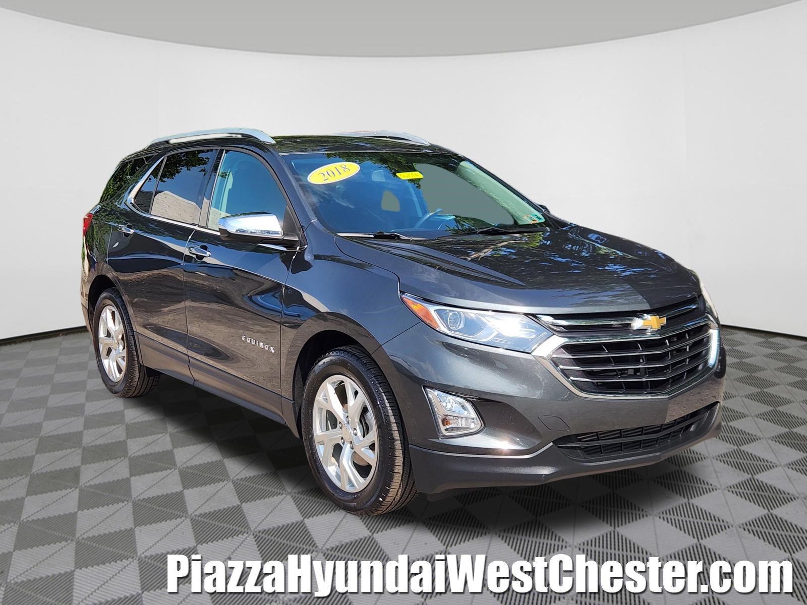 Used 2018 Chevrolet Equinox Premier FWD image 1