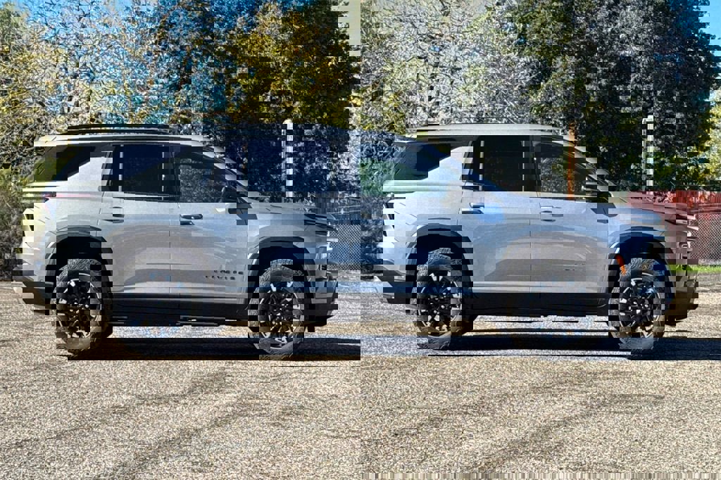 New 2026 Chevrolet Traverse Z71 image 3