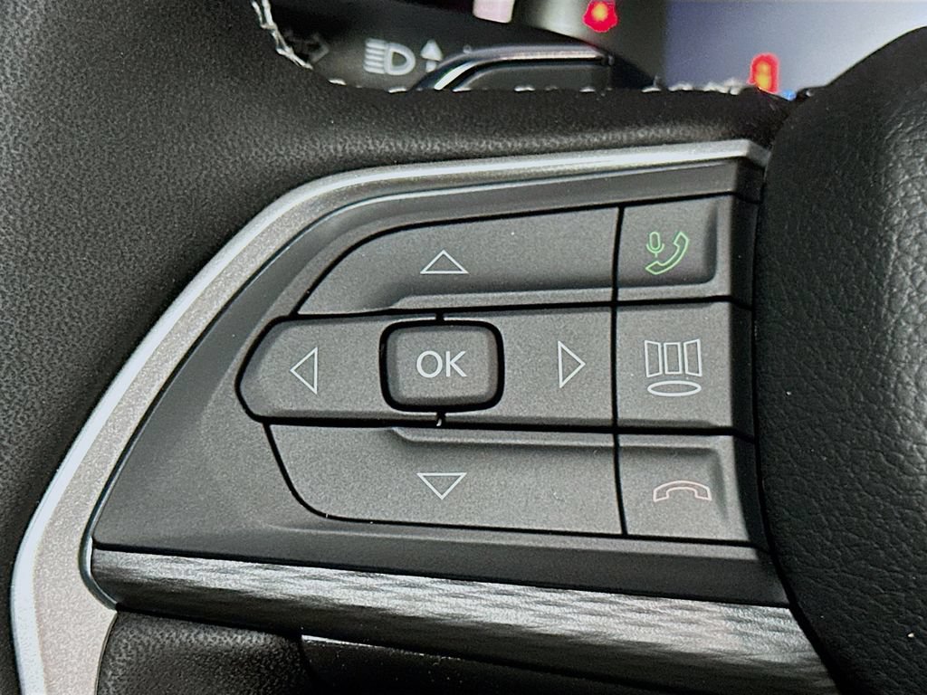New 2025 Jeep Grand Cherokee Altitude AWD/4WD image 28