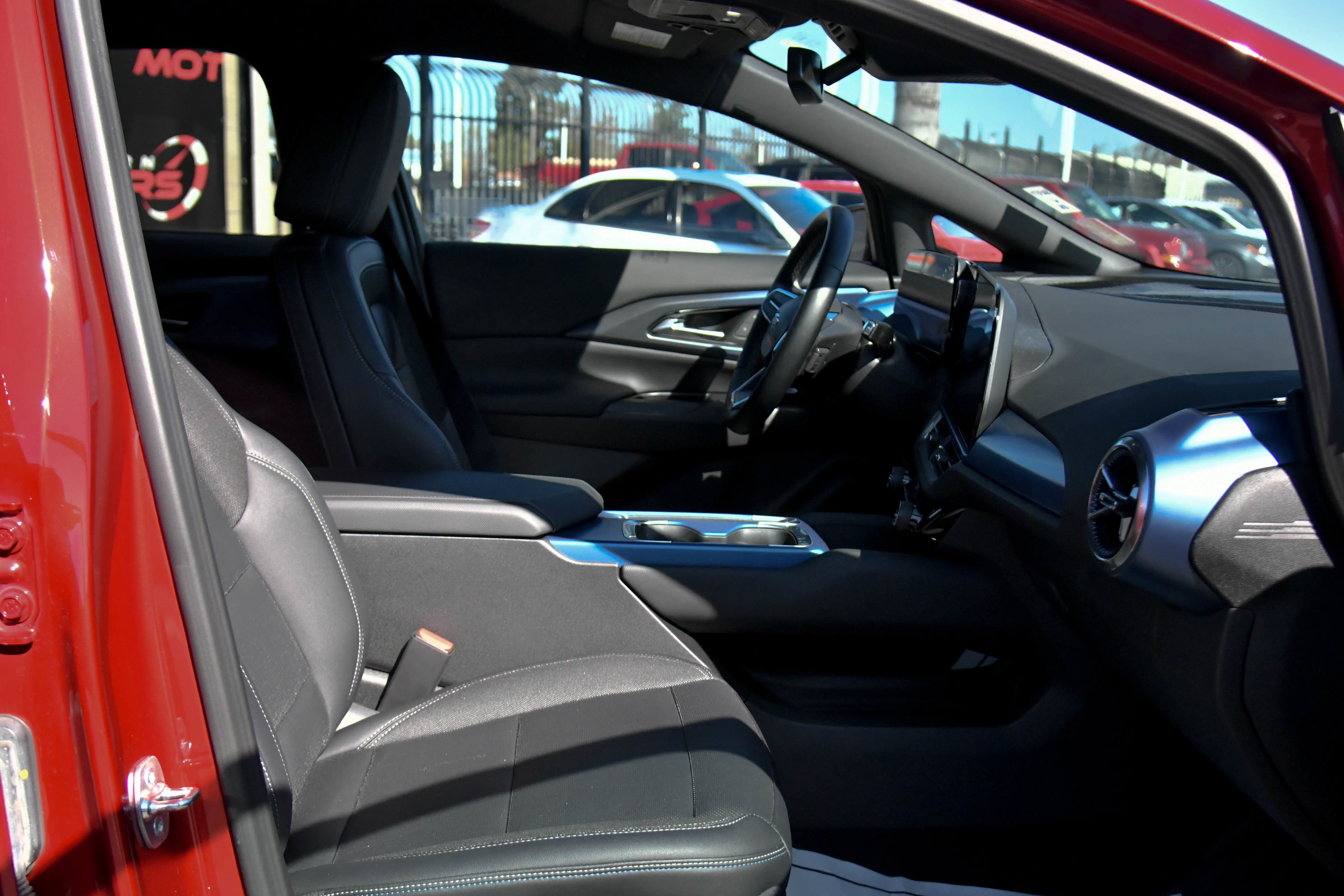 Used 2024 Chevrolet Equinox EV LT w/ LPO, Trailering Package image 52