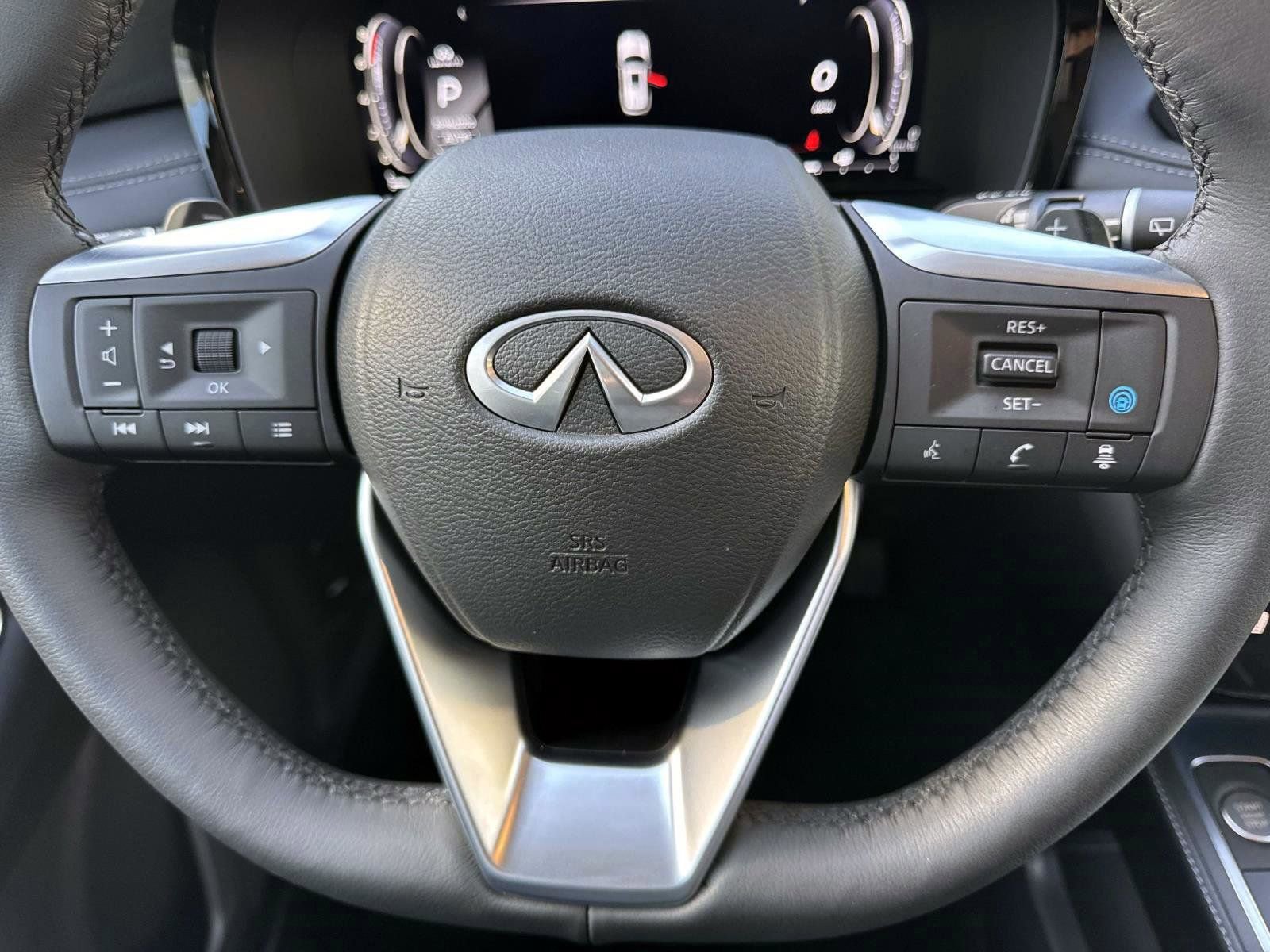 Certified 2025 INFINITI QX60 Luxe w/ Vision Package image 22