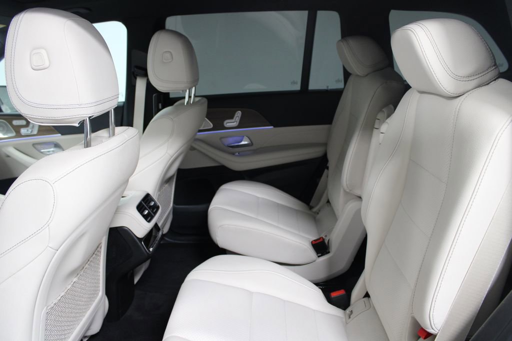 Used 2025 Mercedes-Benz GLS 450 4MATIC image 22