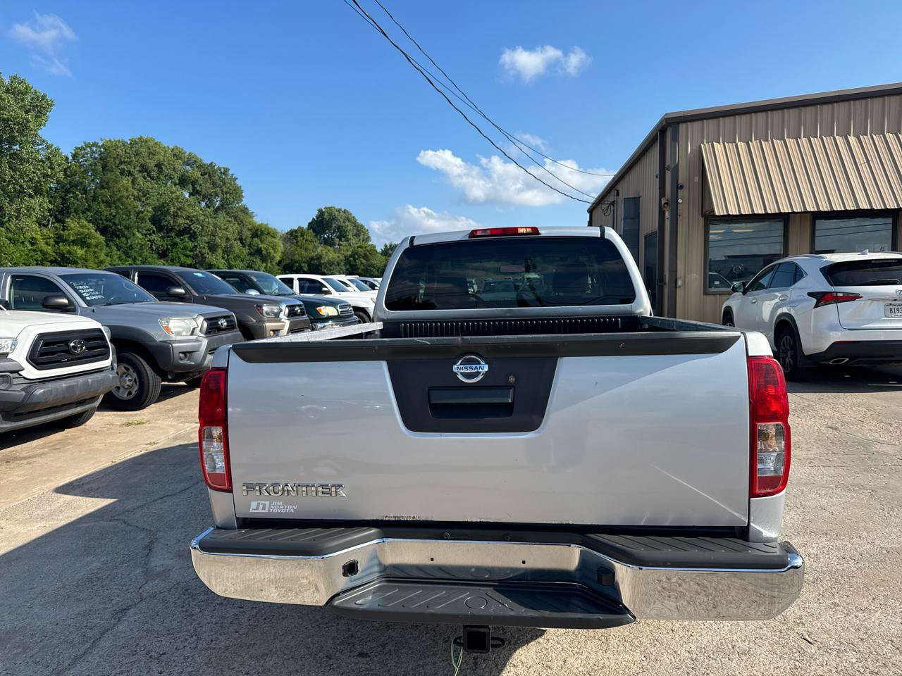 Used 2015 Nissan Frontier S RWD image 6