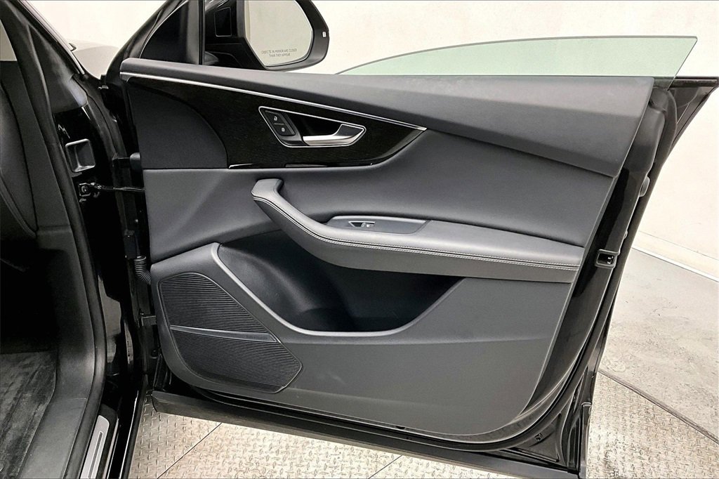 Used 2023 Audi Q8 Premium Plus w/ Premium Plus Package image 19