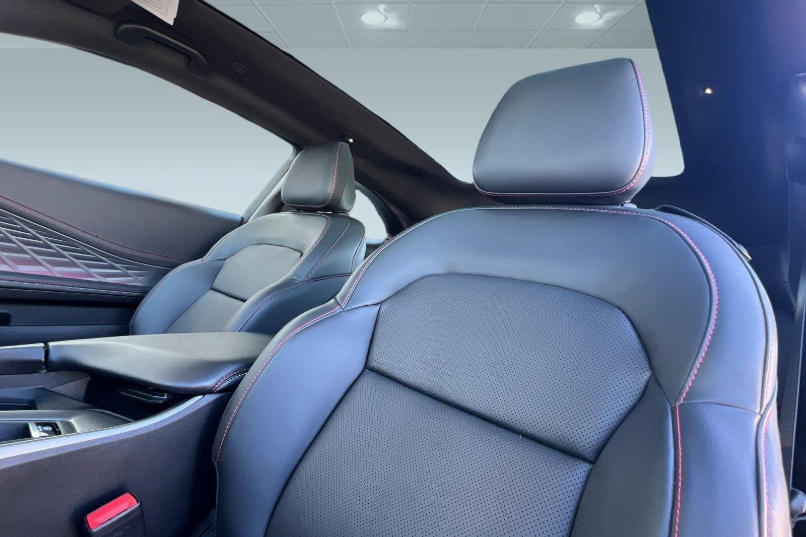 Used 2024 Dodge Charger R/T w/ Plus Group image 21