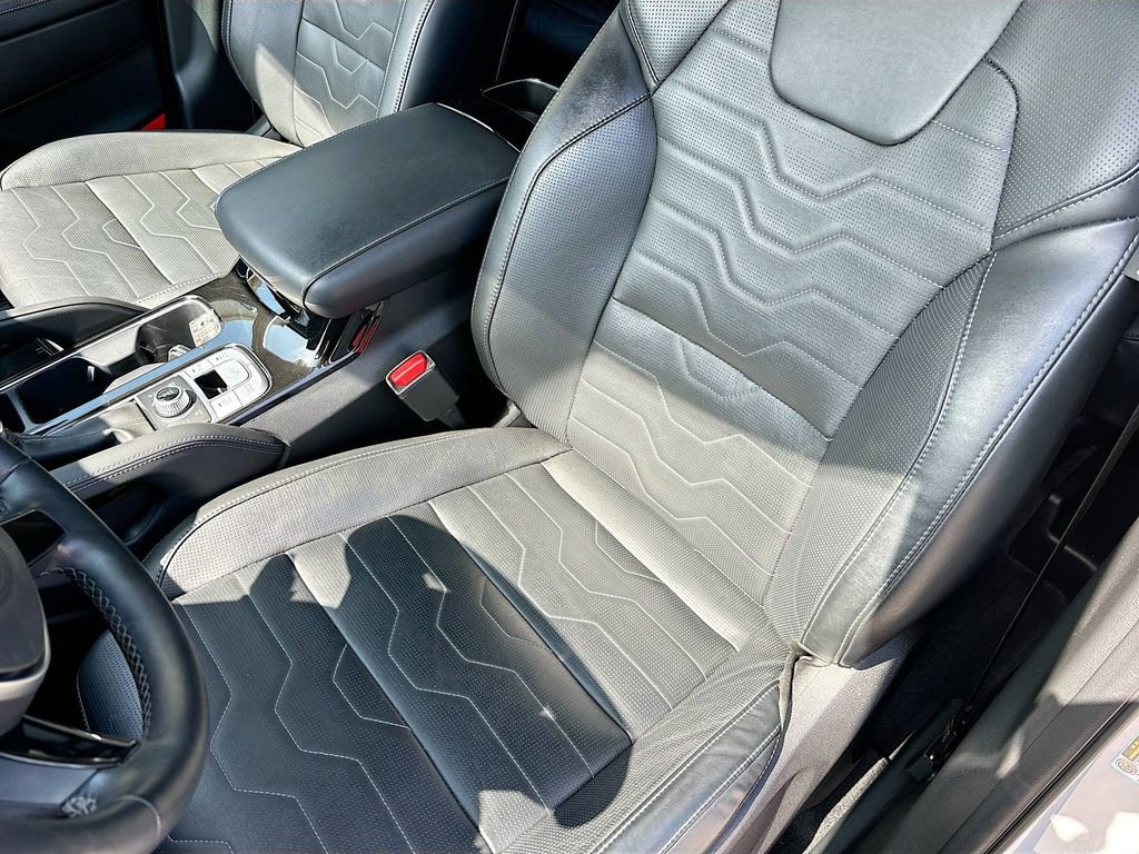 Used 2022 Kia Telluride SX w/ SX Prestige Package image 20