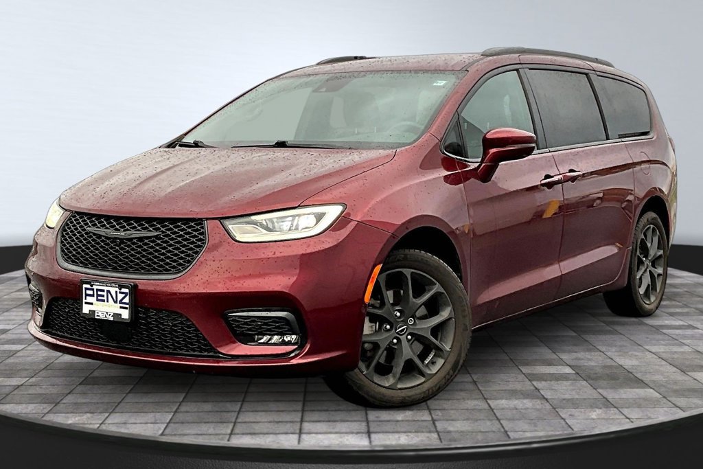 Used 2021 Chrysler Pacifica Touring-L w/ Uconnect Theater Family Group AWD/4WD image 1