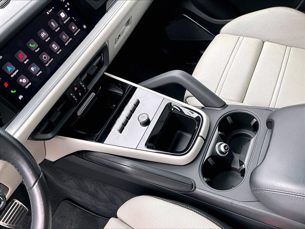 Certified 2024 Porsche Cayenne S AWD/4WD image 17
