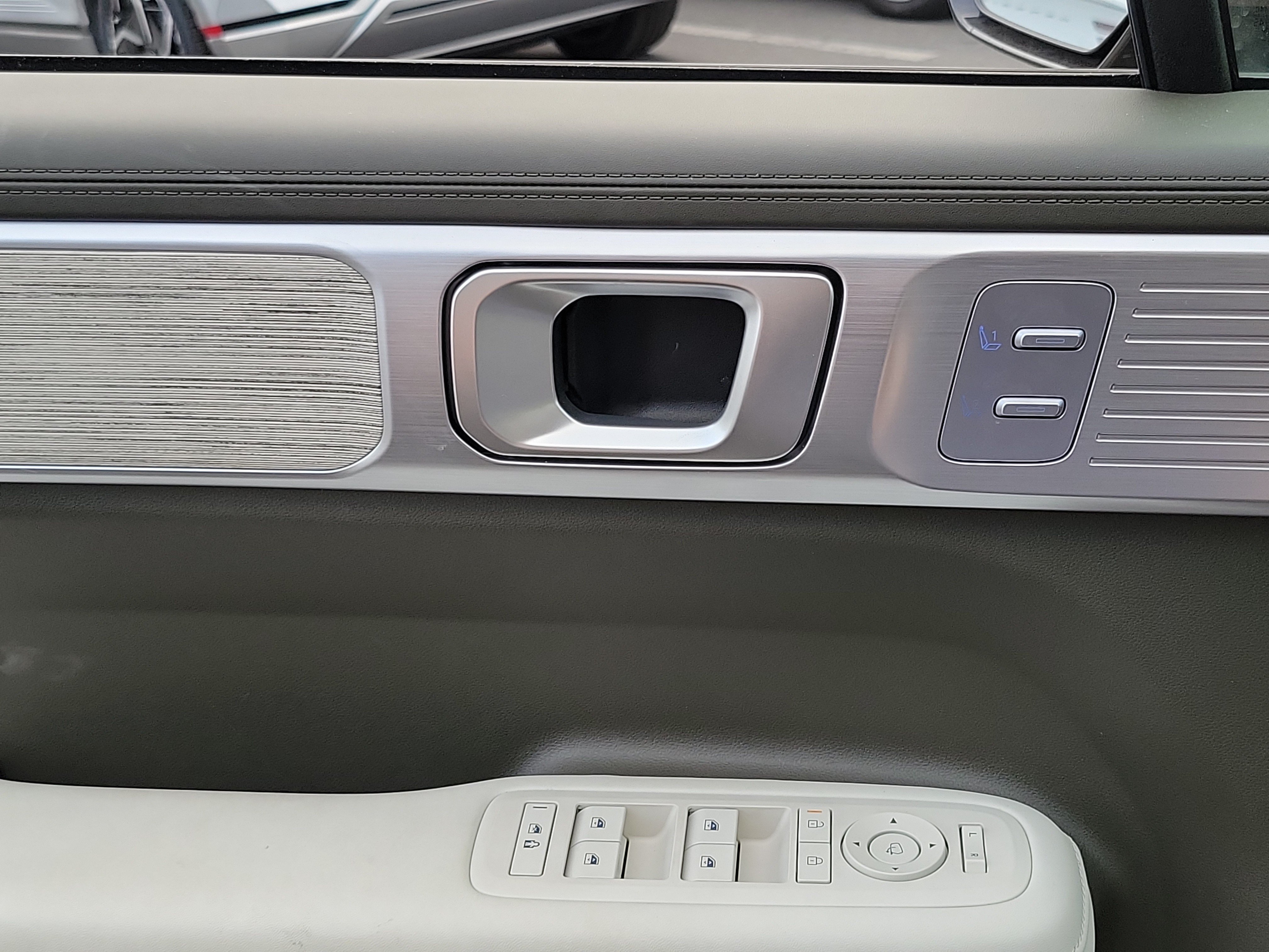 Certified 2025 Hyundai Santa Fe Calligraphy AWD/4WD image 13